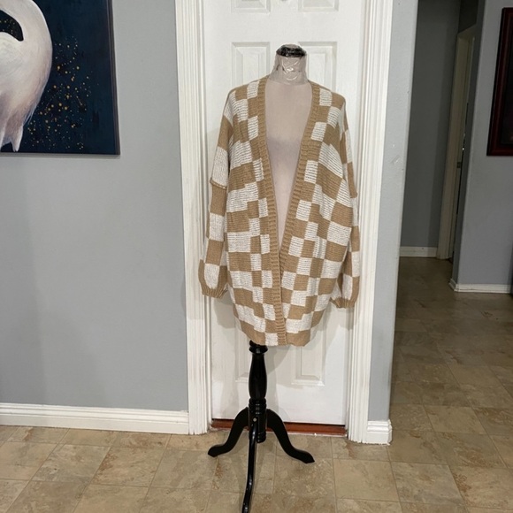 New Women XXL Brown Checkered Print Cardigan, Open Front - Picture 4 of 10